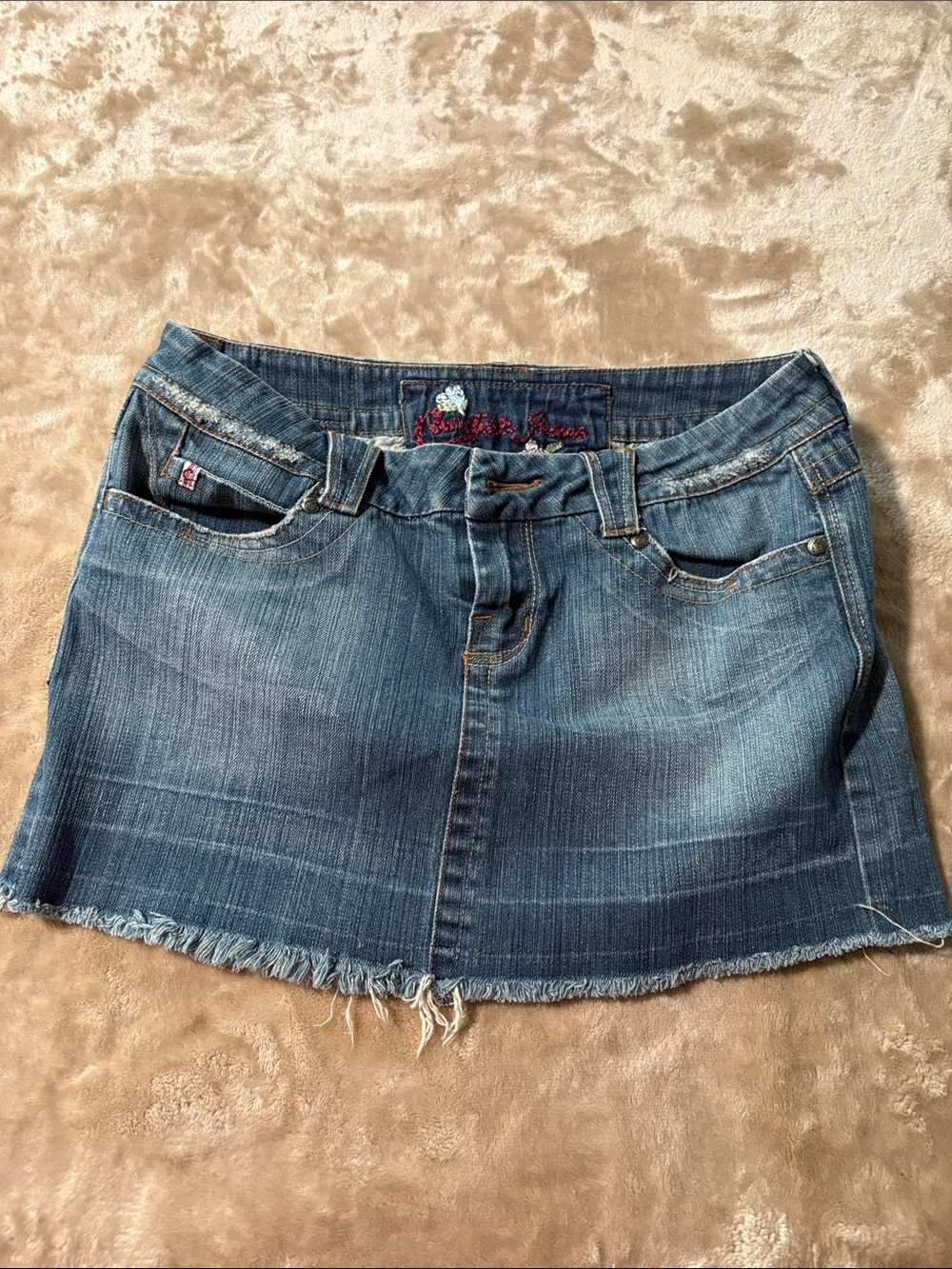 Vintage Y2K Candie's Embroidered Denim Mini Skirt - Raw Hem - Juniors Size 7
